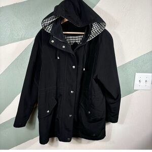 Regent Park Women's Small Black Raincoat Jacket Lined Detach Hoodie -tiny flaw